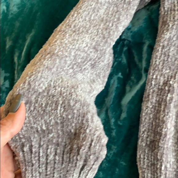 Romeo and Juliet grey Chenille cropped sweater - Picture 4 of 4